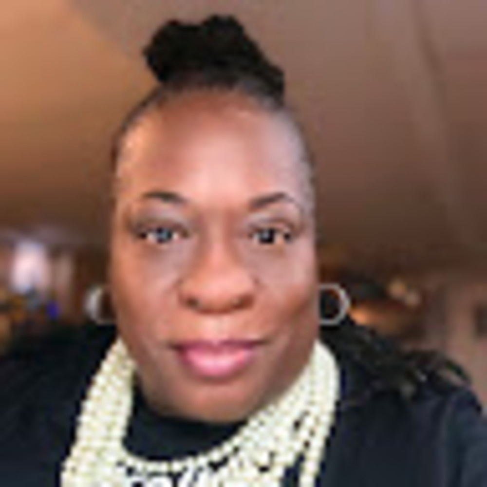 Meet your Posher, Angela